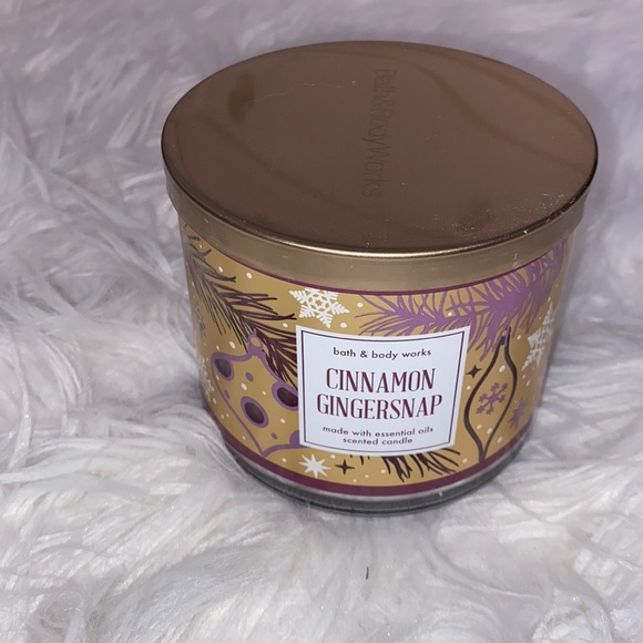 Bath and body works candle - Picture 1 of 2